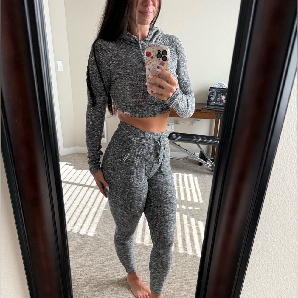 Gymshark Women's 3-piece SET!!